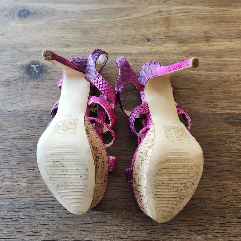 Shoe Dazzle Pink Snake-Texture Cork Platform Heels